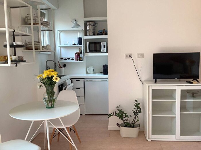 Appartamento monolocale in affitto in Viale Piceno, Plebisciti Susa, Milano