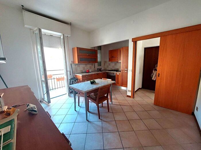 Appartamento trilocale in affitto in Via Renzo Ildebrando Bocchi, Pablo Prati Bocchi, Parma