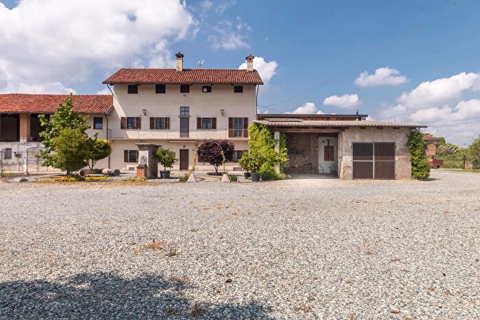 Casa con 5 locali in vendita in Frazione Cervignasco, Saluzzo