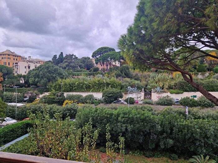 Appartamento con 6 locali in affitto in VIA LIRI, Albaro, Genova