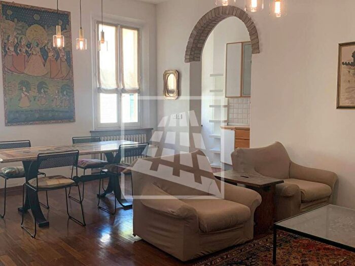 Appartamento trilocale in affitto in Via San Carlo, Centro Storico, Reggio Emilia