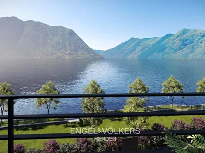 Appartamento quadrilocale in vendita in Sala Comacina