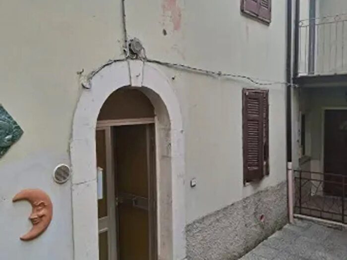 Appartamento quadrilocale in vendita in Corso Umberto, Miranda