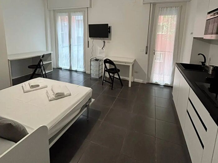 Appartamento bilocale in affitto in Via Meloria, Milano