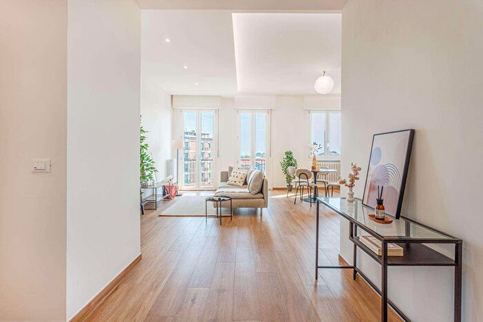 Appartamento trilocale in vendita in Viale Risorgimento, Reggio Emilia