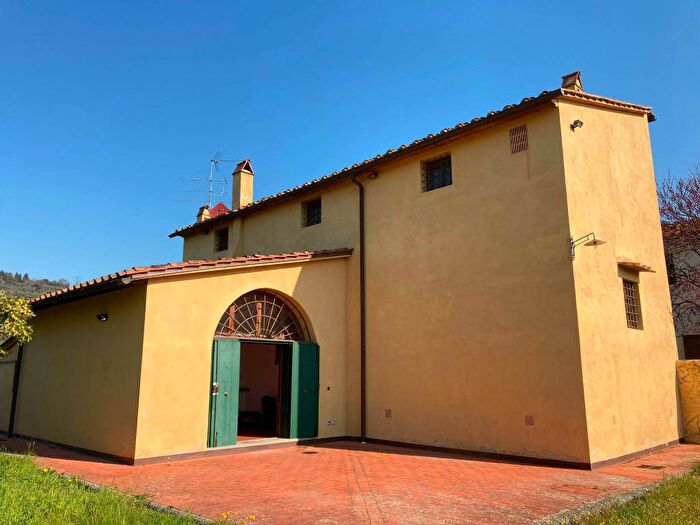 Appartamento con 6 locali in affitto in Via di Careggi, Bolognese, Firenze