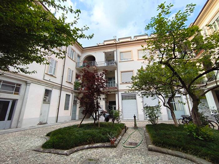 Appartamento bilocale in affitto in Via Lecco, Via Lecco Via Bergamo, Monza