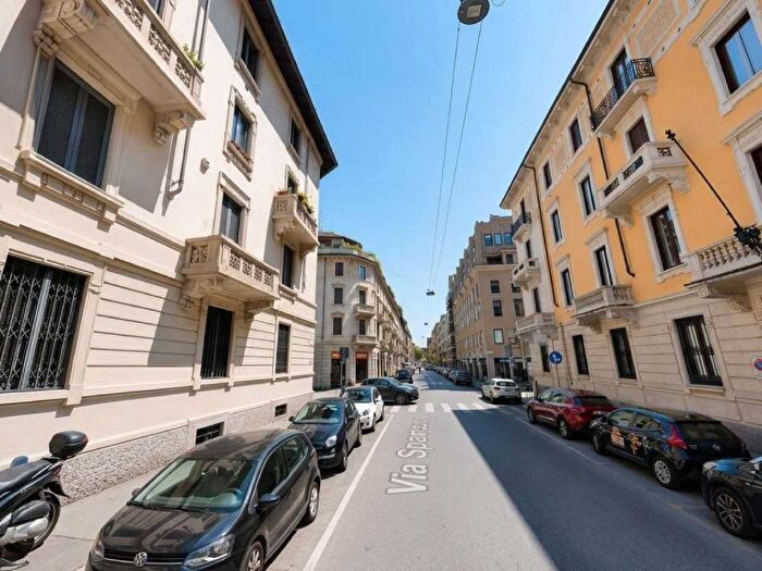 Appartamento bilocale in affitto in Via Spartaco, Montenero, Milano