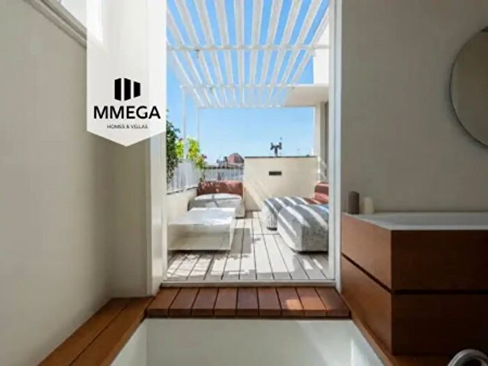Appartamento con 6 locali in vendita in Via Santa Reparata, Firenze