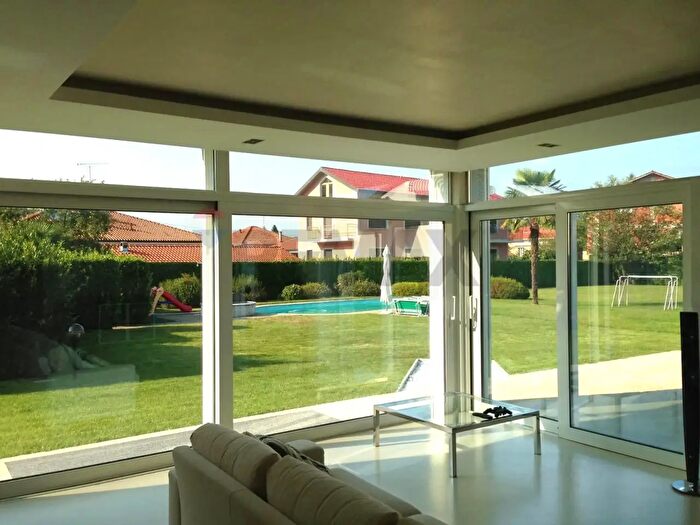 Casa con 5 locali in vendita in Via Rossini, Gozzano