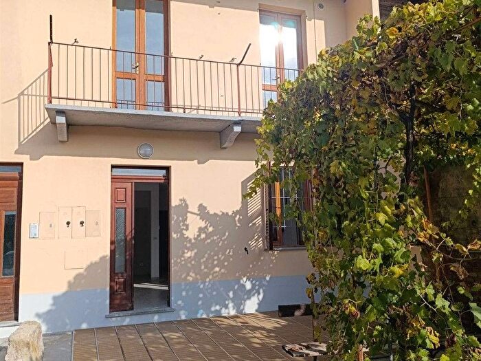 Appartamento bilocale in affitto in Via Bricchetto, Quarto Valenzani, Asti