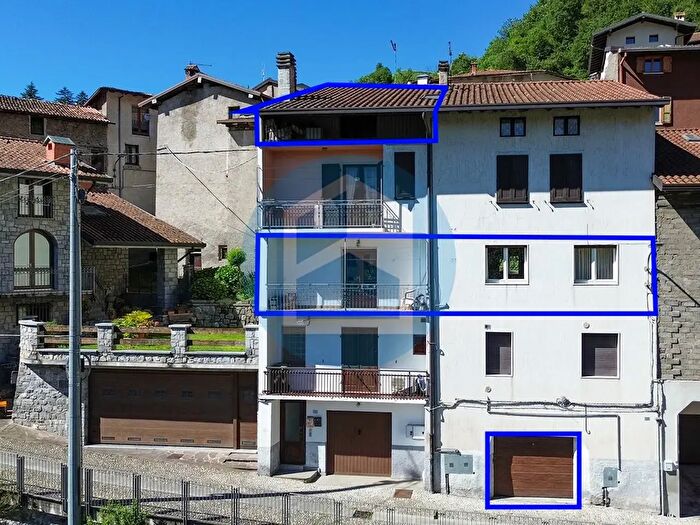 Appartamento trilocale in vendita in Via S Maurizio, Losine