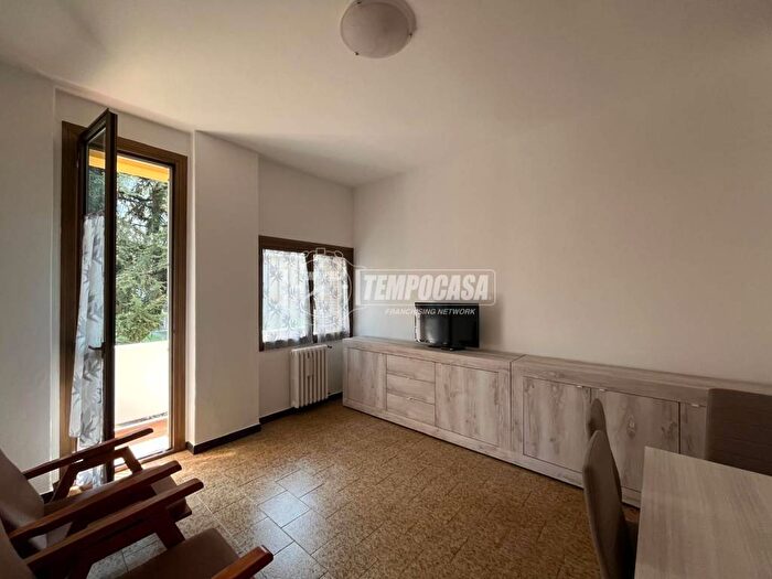Appartamento trilocale in affitto in Via METASTASIO B, Regina Pacis Borsa, Monza