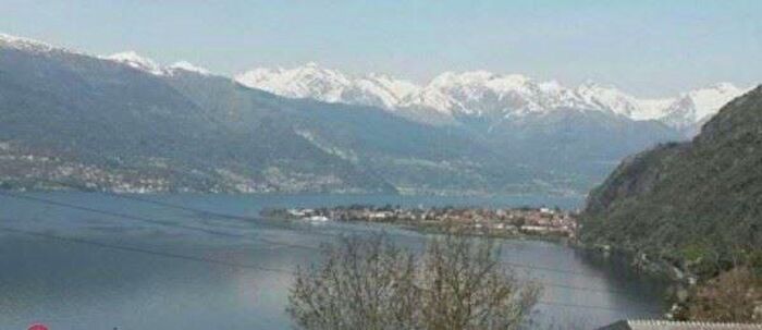 Casa con 6 locali in vendita in Frazione Costa, Bellano