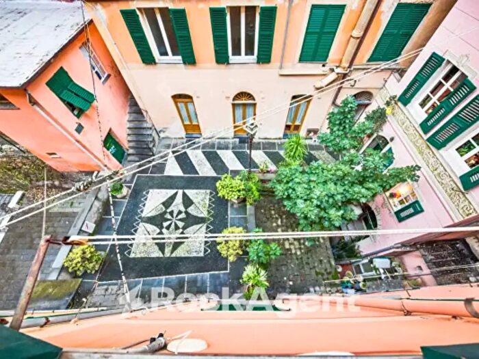 Appartamento quadrilocale in vendita in Via Giuseppe Garibaldi, Camogli