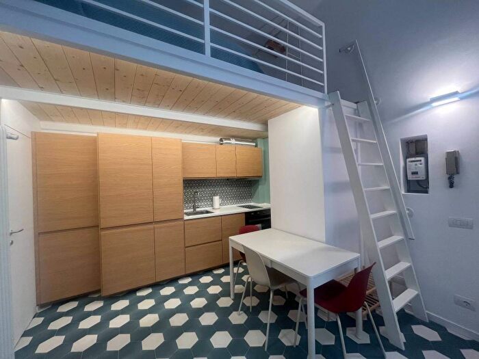 Appartamento monolocale in affitto in Via Carroccio, Corso Genova, Milano
