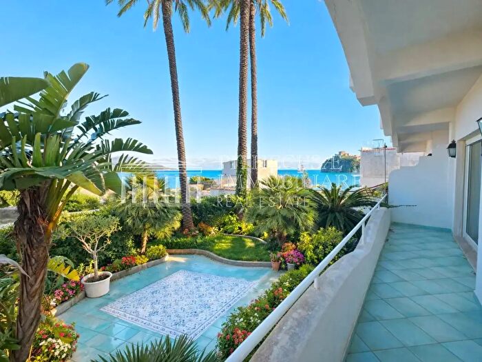 Appartamento con 5 locali in vendita in Via Champault, Ischia