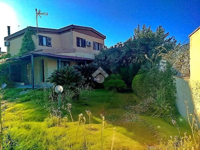 Casa trilocale in vendita in Via Marghine, Quartu SantElena