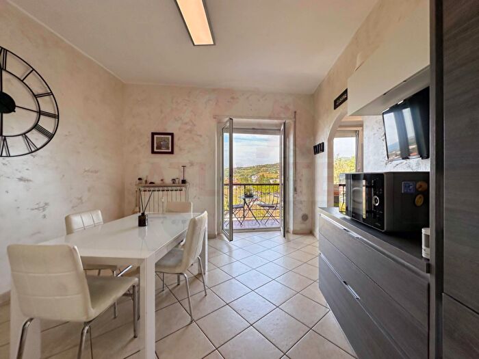 Appartamento trilocale in vendita in Strada Cmoirano, Acqui Terme