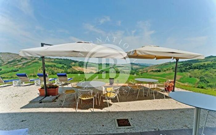 Casa con 6 locali in vendita in Bologna