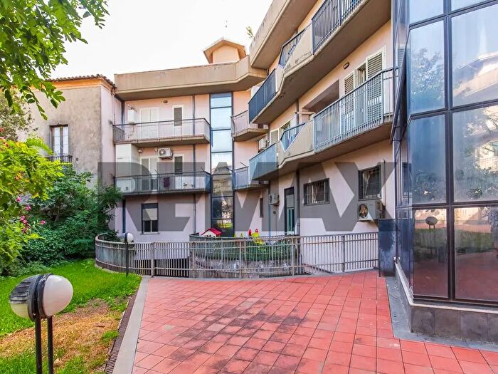 Appartamento con 5 locali in vendita in Via Circumvallazione, Paterno'