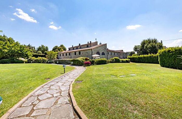 Appartamento quadrilocale in vendita in Via Luca Signorelli, Cortona