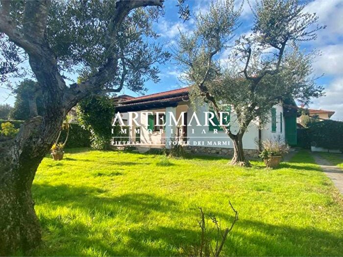 Casa con 5 locali in affitto in Centro, Forte dei Marmi