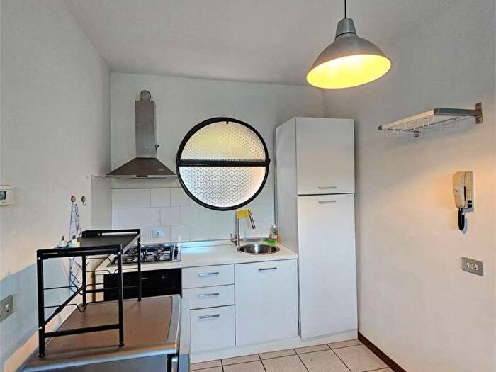 Appartamento bilocale in affitto in Via Marconi, Cernobbio