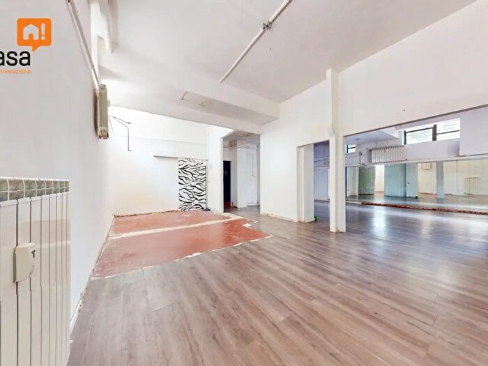 Appartamento quadrilocale in vendita in Via Marazzani, Milano