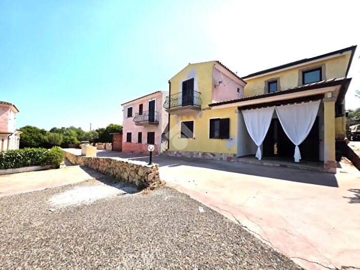 Casa trilocale in vendita in Via Atreo, Budoni
