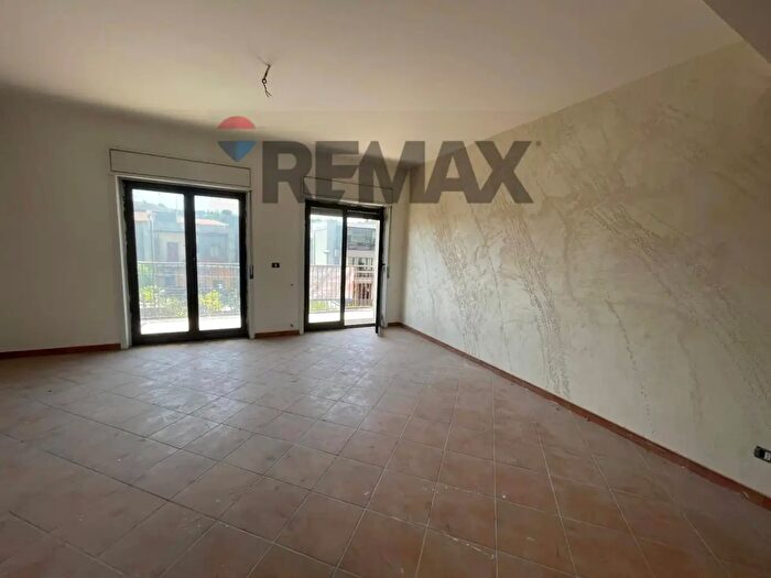 Appartamento con 5 locali in affitto in ViaSorrentino, Camporotondo Etneo