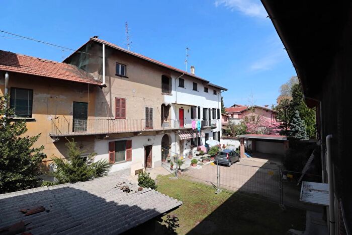 Case in Vendita e in Affitto - 2