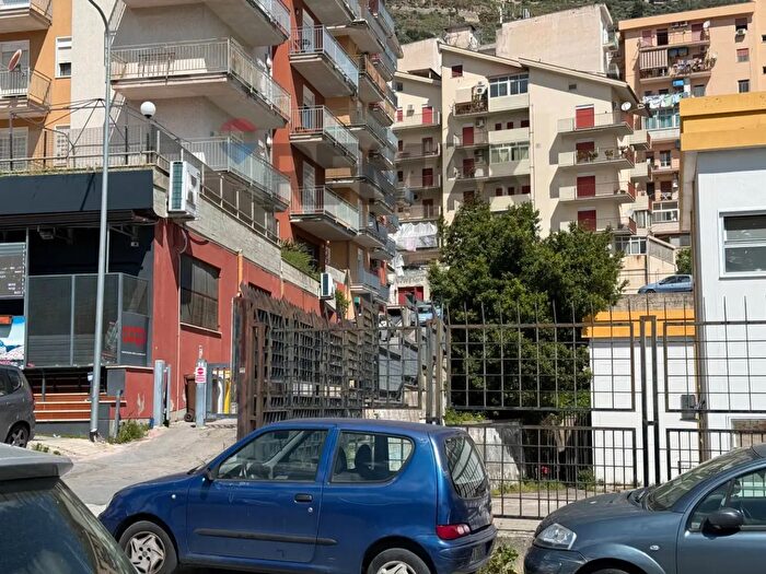 Appartamento trilocale in vendita in Via Biagio Giordano h, Monreale