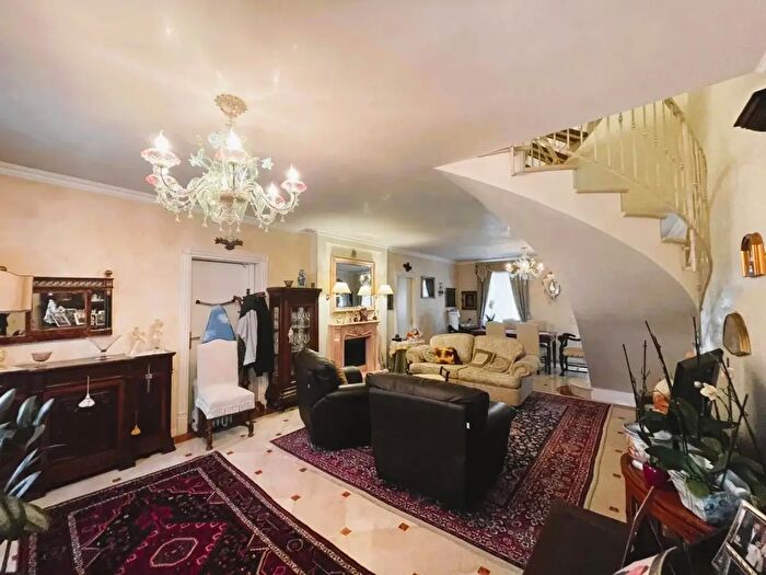 Casa con 6 locali in vendita in Venezia