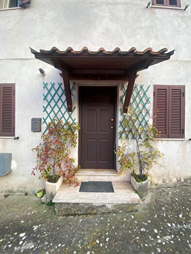 Appartamento trilocale in vendita in Atina