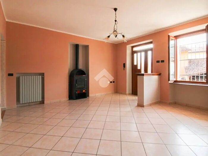 Casa bilocale in vendita in Via M d'Azeglio, Odolo