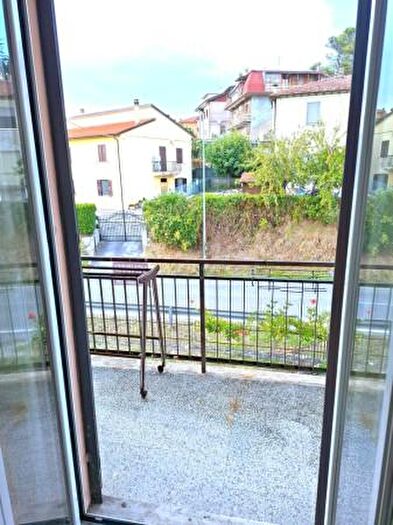 Casa con 6 locali in vendita in Urbino