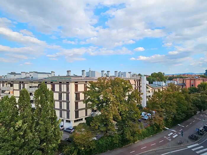 Appartamento trilocale in vendita in Via Camillo Ranzani, Bologna
