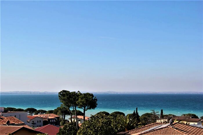 Appartamento trilocale in affitto in Via Colombara Ruffoni, Lazise