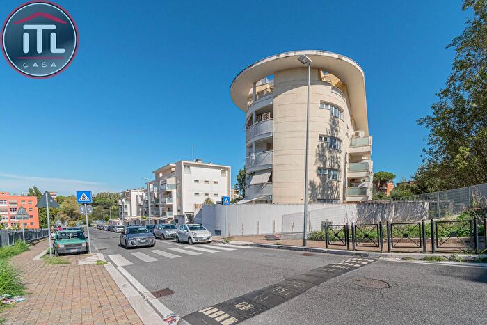 Appartamento bilocale in vendita in Via dei Tani, Roma