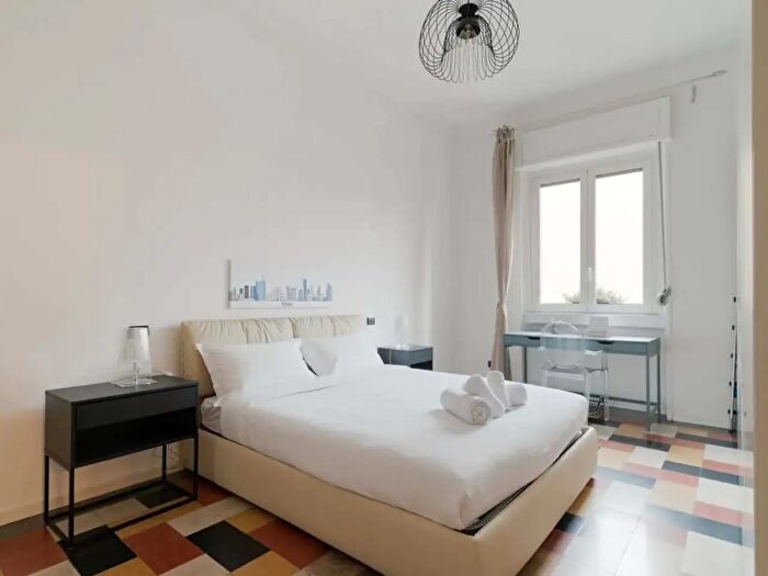 Appartamento monolocale in affitto in Via Volturno, Milano