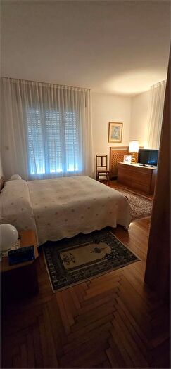 Appartamento con 9 locali in vendita in Montebelluna La Pieve Via Roma, Montebelluna