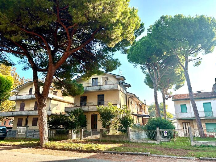 Appartamento trilocale in vendita in Viale Silvio Pellico, Ravenna