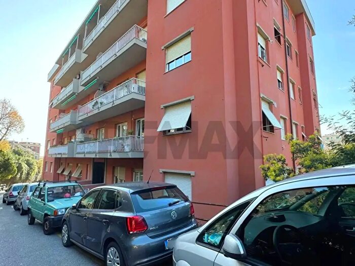Appartamento con 5 locali in vendita in Via Amerigo Vespucci b, Genova