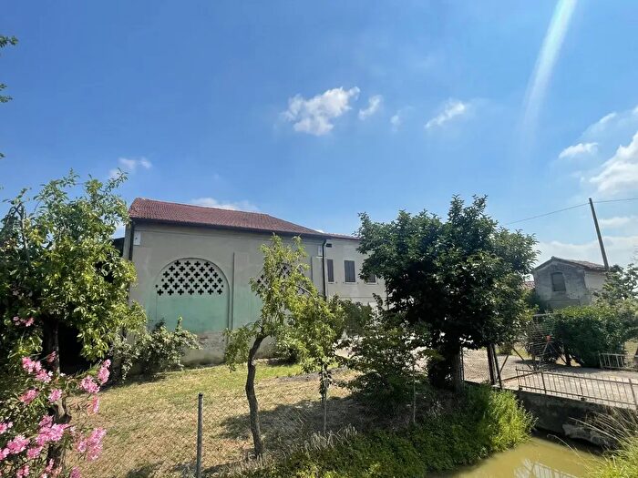 Casa quadrilocale in vendita in Suzzara