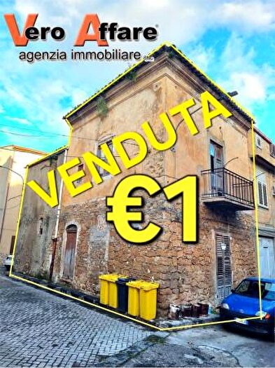 Casa monolocale in vendita in Delia