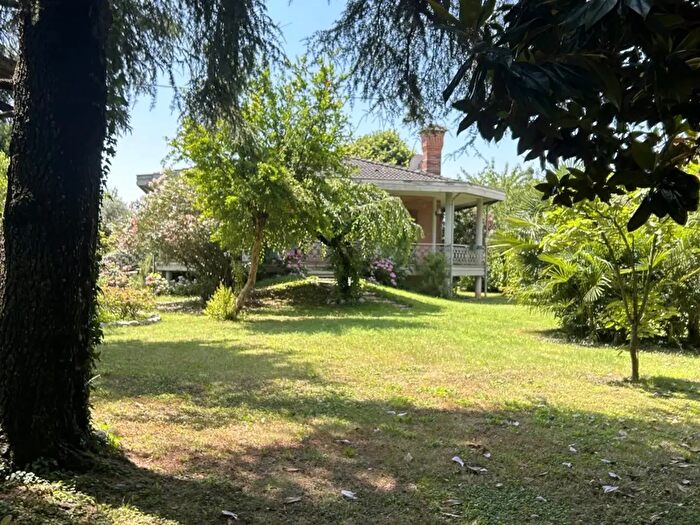 Casa con 6 locali in vendita in Via Noalese Sud, Noale