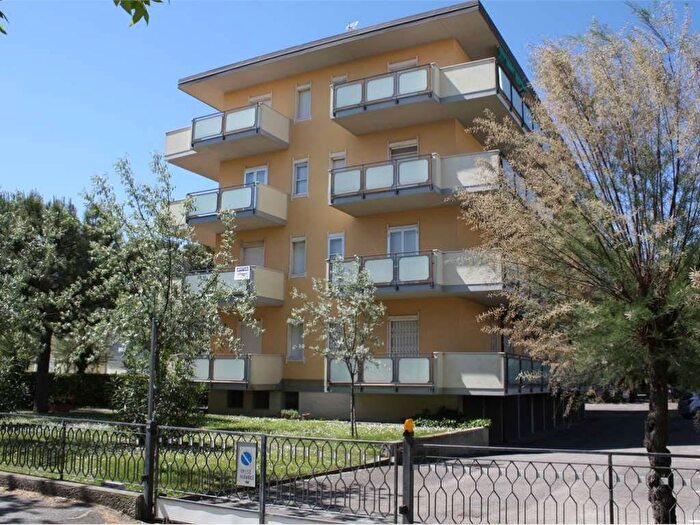 Appartamento trilocale in affitto in Via Carducci, Parco di Levante Boschetto, Cesenatico