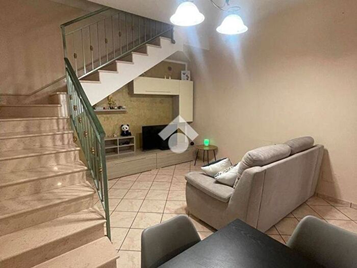 Appartamento trilocale in affitto in via Enrico de Nicola, Centro, Tufino