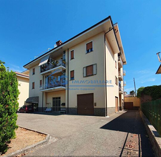 Appartamento trilocale in vendita in Castiglione In Teverina